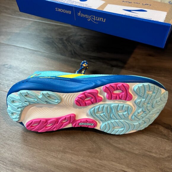 Brooks Adrenaline GTS 25 runDisney Disneyland-Women 6.5 NIB - Picture 2 of 7